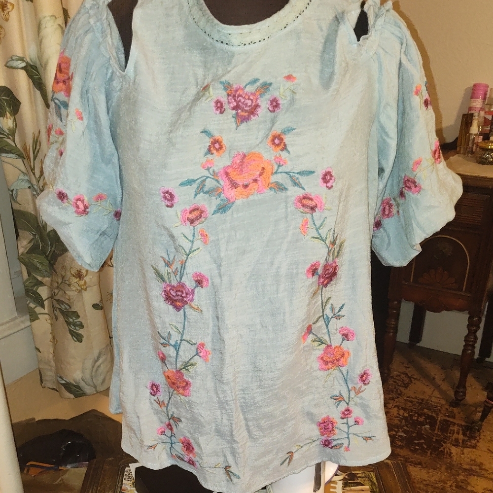 Floral Embroidered Women's Top